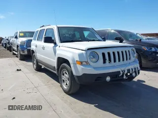 2015 Jeep Patriot High Altitude with VIN 1C4NJRAB4FD393641, listed as a IAAI auction lot 41814354 with 119,816 mi miles. Bid and sale history available at carsss.com. Image 1.