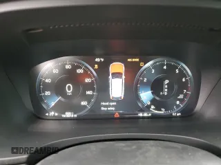 2018 Volvo V90 z VIN YV4102NK3J1018768, wystawiony jako Copart lot #84166884 z przebiegiem 86 811 mil mil oraz Szkoda całkowita • Salvage title. Historia ofert i sprzedaży dostępna na DreamBid. Obrazek 9.