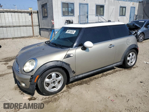 2008 MINI Hardtop with VIN WMWMF33518TT67232, listed as a Copart auction lot 59815525 with 91,572 mi miles and Clean title. Bid and sale history available at DreamBid. Image 1.