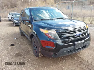 2015 Ford Utility Police Interceptor with VIN 1FM5K8AR8FGA78470, listed as a IAAI auction lot 41922136 with 236,722 mi miles. Bid and sale history available at carsss.com. Image 1.