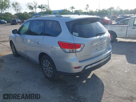 2016 Nissan Pathfinder S with VIN 5N1AR2MN7GC602930, listed as a IAAI auction lot 42447462 with 182,006 mi miles and . Bid and sale history available at DreamBid. Image 3.