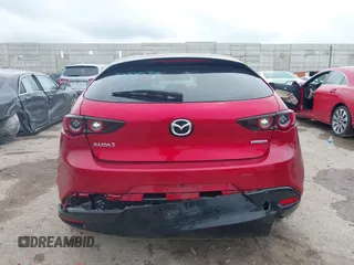 2019 Mazda 3 z VIN JM1BPAJM7K1133105, wystawiony jako IAAI lot #42473214 z przebiegiem 47 751 mil mil oraz . Historia ofert i sprzedaży dostępna na DreamBid. Obrazek 17.
