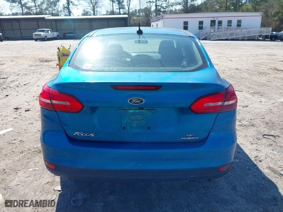 2015 Ford Focus SE with VIN 1FADP3F25FL200831, listed as a IAAI auction lot 41785206 with 141,139 mi miles. Bid and sale history available at carsss.com. Image 17.