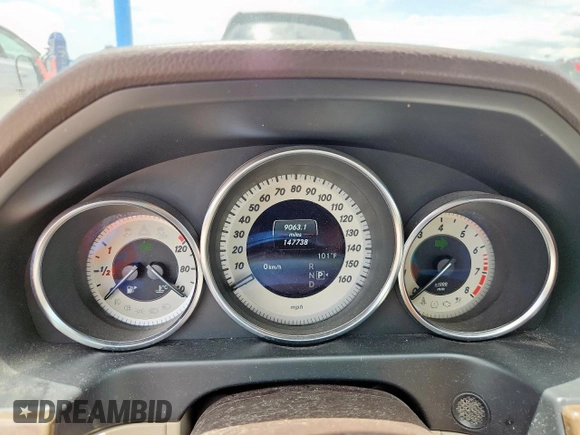2014 Mercedes-Benz E 350 Luxury с VIN WDDHF8JB8EB028081, выставлен на аукционе Copart как лот 62939365 с пробегом 147 738 миль миль и Чистый • Clean title. История ставок и продаж доступна на DreamBid. Изображение 9.