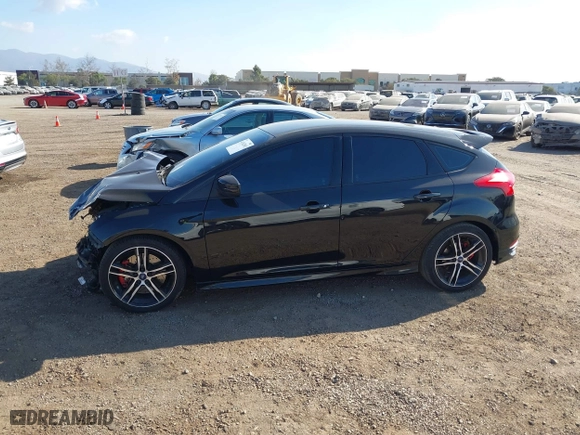2015 Ford Focus ST with VIN 1FADP3L96FL221639, listed as a IAAI auction lot 41342369 with 110,267 mi miles. Bid and sale history available at carsss.com. Image 14.