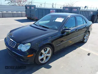 2005 Mercedes-Benz C 230 Kompressor с VIN WDBRF40J75F685297, выставлен на аукционе IAAI как лот 42234956 с пробегом 234 741 миль миль и . История ставок и продаж доступна на DreamBid. Изображение 2.