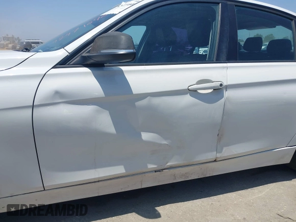 2014 BMW 3 Series 328i with VIN WBA3C1C59EK111396, listed as a IAAI auction lot 42471040 with 182,636 mi miles and . Bid and sale history available at DreamBid. Image 6.