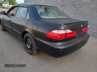 1998 Honda Accord EX with VIN 1HGCG5553WA181576, listed as a Copart auction lot 73632904 with 268,641 mi miles and Clean title. Bid and sale history available at DreamBid. Image 3.