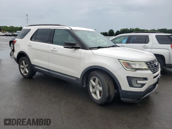 2017 Ford Explorer XLT with VIN 1FM5K8DH8HGC59185, listed as a Copart auction lot 62976445 with 139,304 mi miles and Salvage title. Bid and sale history available at DreamBid. Image 4.