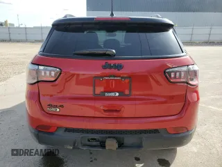 2024 Jeep Compass Latitude Lux z VIN 3C4NJDFNXRT579012, wystawiony jako Copart lot #53062435 z przebiegiem 16 982 mil mil oraz Czysty tytuł • Clean title. Historia ofert i sprzedaży dostępna na DreamBid. Obrazek 6.