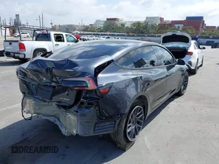 2025 Tesla Model 3 Long Range с VIN 5YJ3E1EB5SF960787, выставлен на аукционе IAAI как лот 42231981 с пробегом Не указан миль и . История ставок и продаж доступна на DreamBid. Изображение 4.