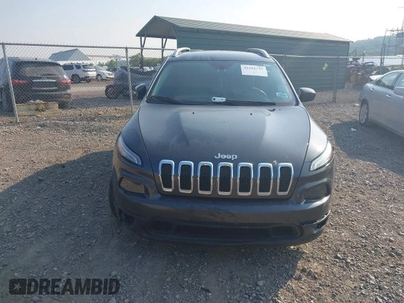2016 Jeep Cherokee Altitude with VIN 1C4PJMCB0GW262916, listed as a IAAI auction lot 42392735 with 29,162 mi miles and . Bid and sale history available at DreamBid. Image 12.