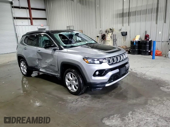 2022 Jeep Compass High Altitude with VIN 3C4NJDCB0NT113383, listed as a Copart auction lot 43369485 with Not Provided miles and Salvage Title. Bid and sale history available at carsss.com. Image 14.