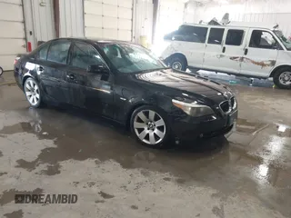 2004 BMW 5 Series 530i with VIN WBANA73544B800178, listed as a IAAI auction lot 41551287 with 236,546 mi miles. Bid and sale history available at carsss.com. Image 1.