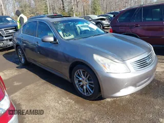 2007 Infiniti G35 Sedan Journey with VIN JNKBV61E27M715385, listed as a IAAI auction lot 41432973 with 177,391 mi miles. Bid and sale history available at carsss.com. Image 1.