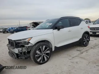 2021 Volvo XC40 with VIN YV4ED3UR0M2525054, listed as a Copart auction lot 84268614 with 24,969 mi miles and Salvage Title. Bid and sale history available at carsss.com. Image 1.