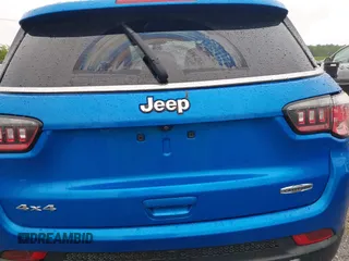 2021 Jeep Compass Altitude z VIN 3C4NJDBB0MT570078, wystawiony jako IAAI lot #42223102 z przebiegiem 41 537 mil mil oraz . Historia ofert i sprzedaży dostępna na DreamBid. Obrazek 12.