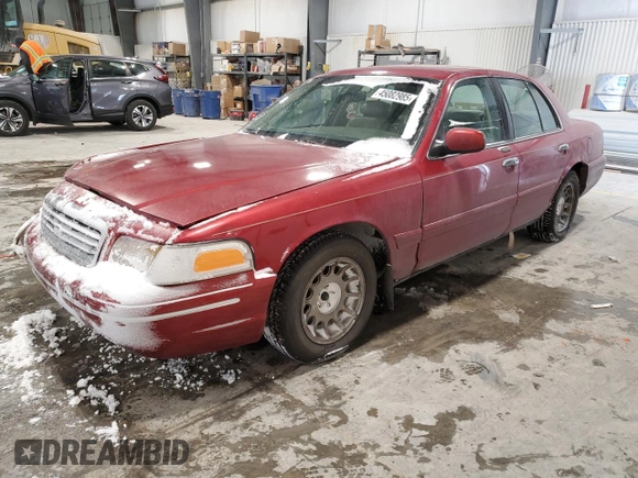 2001 Ford Crown Victoria LX z VIN 2FAFP74W21X206992, wystawiony jako Copart lot #45082985 z przebiegiem 137 954 mil mil oraz Szkoda całkowita • Salvage title. Historia ofert i sprzedaży dostępna na DreamBid. Obrazek 1.