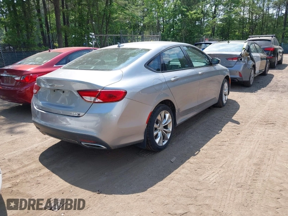 2015 Chrysler 200 S with VIN 1C3CCCDG2FN522948, listed as a IAAI auction lot 42153164 with 100,057 mi miles and . Bid and sale history available at carsss.com. Image 4.