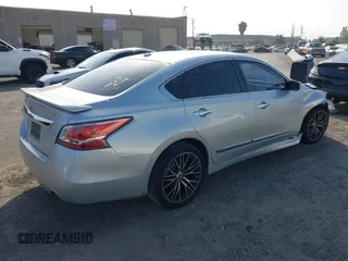 2015 Nissan Altima SL z VIN 1N4AL3AP1FC127345, wystawiony jako IAAI lot #42420834 z przebiegiem 134 391 mil mil oraz . Historia ofert i sprzedaży dostępna na DreamBid. Obrazek 4.