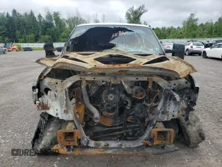 2002 Ford Super Duty F-250 XL with VIN 1FTNW21F72ED46989, listed as a Copart auction lot 57978304 with 0 mi miles and Salvage Title. Bid and sale history available at carsss.com. Image 5.