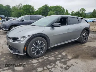 2022 Kia EV6 Wind z VIN KNDC3DLC0N5061621, wystawiony jako Copart lot #61353355 z przebiegiem 25 986 mil mil oraz Szkoda całkowita • Salvage title. Historia ofert i sprzedaży dostępna na DreamBid. Obrazek 1.