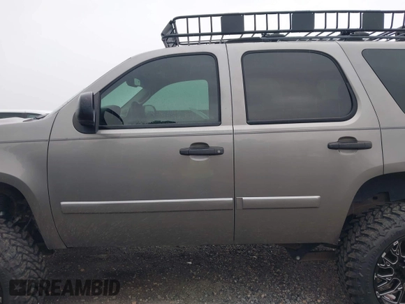 2008 Chevrolet Tahoe Special Service with VIN 1GNFK03058R252177, listed as a IAAI auction lot 41859933 with 176,574 mi miles. Bid and sale history available at carsss.com. Image 14.
