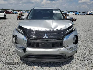 2024 Mitsubishi Outlander ES z VIN JA4J3UA83RZ005171, wystawiony jako Copart lot #57891695 z przebiegiem 14 605 mil mil oraz Nie do naprawy • Non repairable. Historia ofert i sprzedaży dostępna na DreamBid. Obrazek 5.