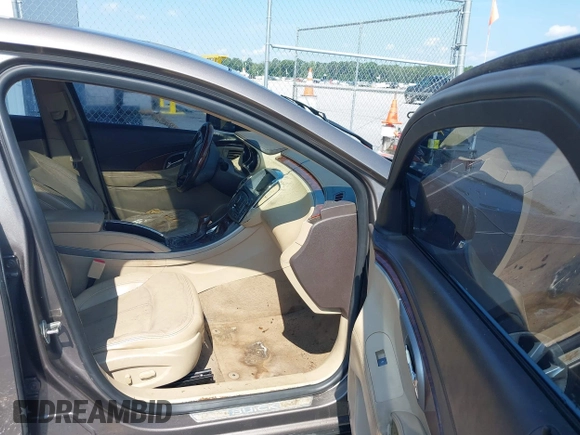 2010 Buick LaCrosse CXS with VIN 1G4GE5EV5AF188543, listed as a IAAI auction lot 42620535 with 256,502 mi miles and . Bid and sale history available at DreamBid. Image 5.