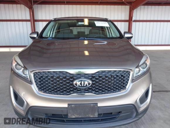 2018 Kia Sorento LX with VIN 5XYPG4A39JG417378, listed as a IAAI auction lot 41671284 with 216,876 mi miles. Bid and sale history available at carsss.com. Image 12.