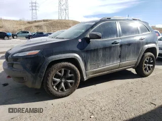 2016 Jeep Cherokee Trailhawk with VIN 1C4PJMBSXGW131199, listed as a Copart auction lot 49292505 with 97,359 mi miles and Salvage Title. Bid and sale history available at carsss.com. Image 1.