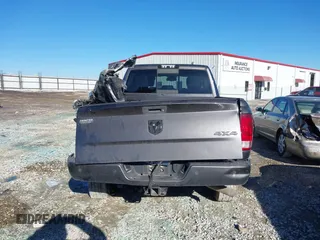 2018 Ram 2500 Big Horn with VIN 3C6UR5DJ8JG341352, listed as a IAAI auction lot 38465028 with 110,201 mi miles. Bid and sale history available at carsss.com. Image 16.