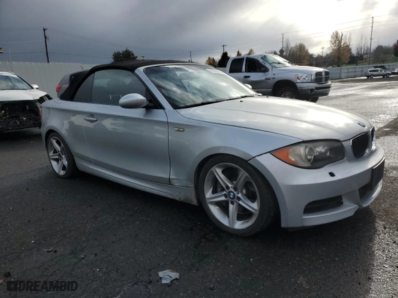 2008 BMW 1 Series 135i with VIN WBAUN93528VF55237, listed as a Copart auction lot 81939914 with 109,031 mi miles and Salvage Title. Bid and sale history available at carsss.com. Image 4.