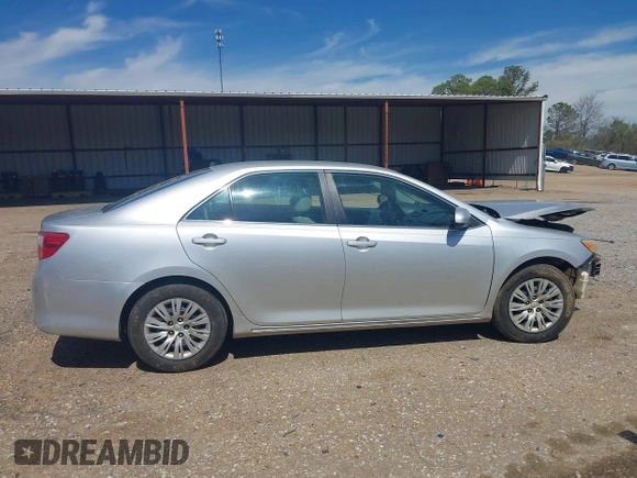 2014 Toyota Camry L with VIN 4T4BF1FK2ER433410, listed as a IAAI auction lot 41827639 with 191,842 mi miles. Bid and sale history available at carsss.com. Image 14.