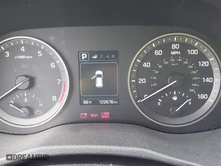 2016 Hyundai Tucson SE with VIN KM8J3CA43GU090127, listed as a IAAI auction lot 41488094 with 122,676 mi miles. Bid and sale history available at carsss.com. Image 7.