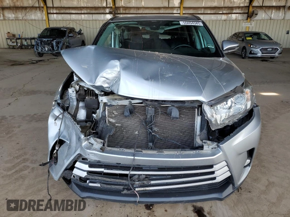 2019 Toyota Highlander SE with VIN 5TDKZRFH9KS557280, listed as a Copart auction lot 55094585 with 84,050 mi miles and Salvage title. Bid and sale history available at DreamBid. Image 5.