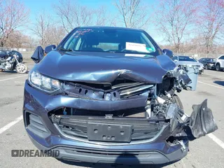 2018 Chevrolet Trax LS with VIN 3GNCJNSB6JL322725, listed as a IAAI auction lot 41890983 with 80,358 mi miles and . Bid and sale history available at carsss.com. Image 12.