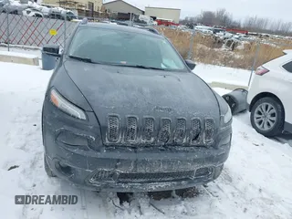 2016 Jeep Cherokee Limited z VIN 1C4PJMDB6GW331557, wystawiony jako IAAI lot #41601297 z przebiegiem 175 562 mil mil oraz . Historia ofert i sprzedaży dostępna na DreamBid. Obrazek 12.