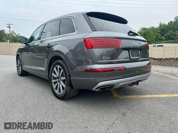 2019 Audi Q7 Premium Plus with VIN WA1LAAF73KD048392, listed as a Copart auction lot 60239275 with 152,699 mi miles and Clean title. Bid and sale history available at DreamBid. Image 2.