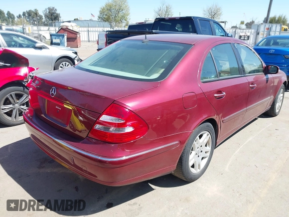 2005 Mercedes-Benz E-Class 3.2L with VIN WDBUF65J15A637760, listed as a IAAI auction lot 41842173 with 97,439 mi miles. Bid and sale history available at carsss.com. Image 4.