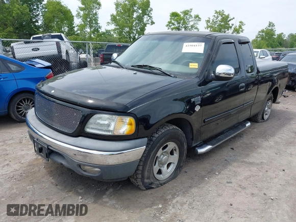 2002 Ford F-150 XL с VIN 1FTRX17W42NB62318, выставлен на аукционе IAAI как лот 42504137 с пробегом 221 200 миль миль и . История ставок и продаж доступна на DreamBid. Изображение 2.