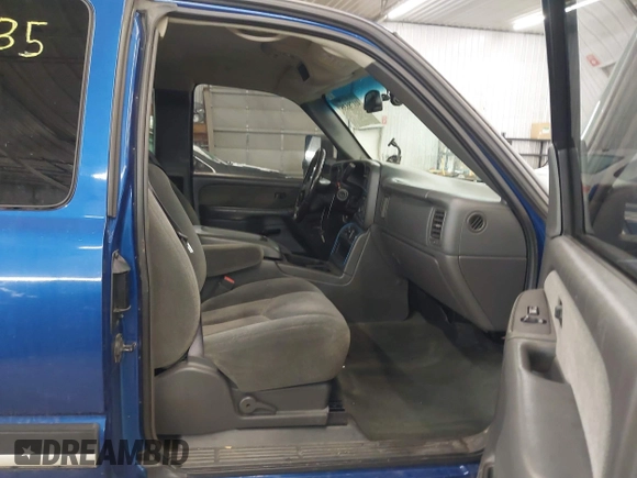 2003 Chevrolet Silverado 1500 with VIN 2GCEK19T931236982, listed as a IAAI auction lot 41178535 with 144,996 mi miles. Bid and sale history available at carsss.com. Image 5.