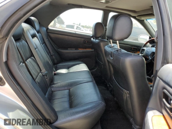 2000 Lexus ES 300 with VIN JT8BF28G9Y5100812, listed as a Copart auction lot 56790365 with 161,518 mi miles and Salvage title. Bid and sale history available at DreamBid. Image 10.