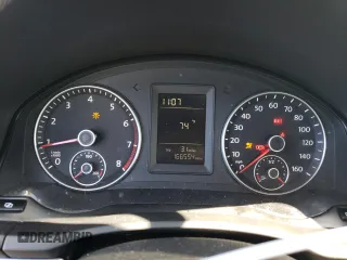 2010 Volkswagen Jetta SE z VIN 3VWRX7AJ4AM129714, wystawiony jako Copart lot #52975835 z przebiegiem 166 554 mil mil oraz Szkoda całkowita • Salvage title. Historia ofert i sprzedaży dostępna na DreamBid. Obrazek 9.