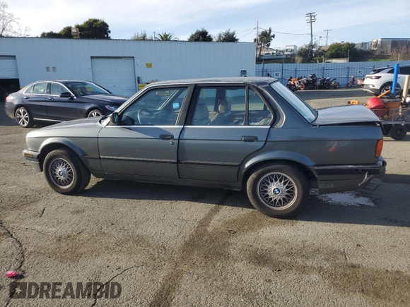 1989 BMW 3 Series 325i with VIN WBAAD2307K8849902, listed as a Copart auction lot 87257434 with 233,562 mi miles and Salvage Title. Bid and sale history available at carsss.com. Image 2.