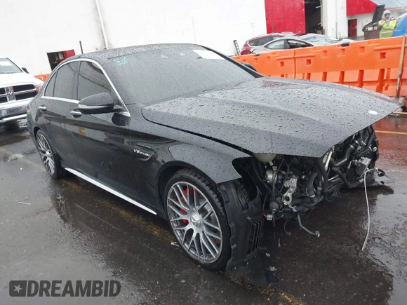 2016 Mercedes-Benz C 63 S AMG z VIN 55SWF8HB7GU101074, wystawiony jako IAAI lot #40732826 z przebiegiem 43 676 mil mil oraz . Historia ofert i sprzedaży dostępna na DreamBid. Obrazek 1.