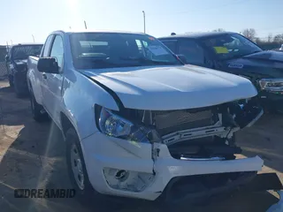 2019 Chevrolet Colorado 4WD Work Truck z VIN 1GCHTBEA8K1145792, wystawiony jako IAAI lot #41968371 z przebiegiem 107 924 mil mil oraz . Historia ofert i sprzedaży dostępna na DreamBid. Obrazek 1.