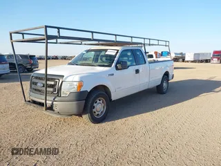 2014 Ford F-150 XL with VIN 1FTFX1CT8EKG36033, listed as a IAAI auction lot 41821235 with 165,934 mi miles. Bid and sale history available at carsss.com. Image 17.