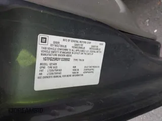 2000 GMC Savana z VIN 1GTFG25R3Y1228802, wystawiony jako IAAI lot #42191466 z przebiegiem 231 335 mil mil oraz . Historia ofert i sprzedaży dostępna na DreamBid. Obrazek 9.