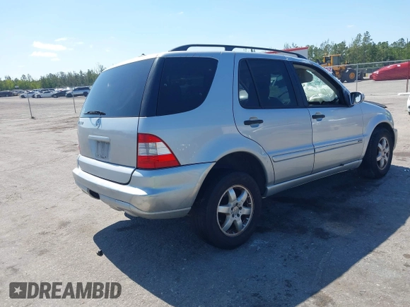 2004 Mercedes-Benz M 350 with VIN 4JGAB57E84A472827, listed as a IAAI auction lot 42135826 with 221,174 mi miles and . Bid and sale history available at DreamBid. Image 4.